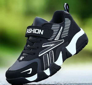 TRENDY SNEAKERS